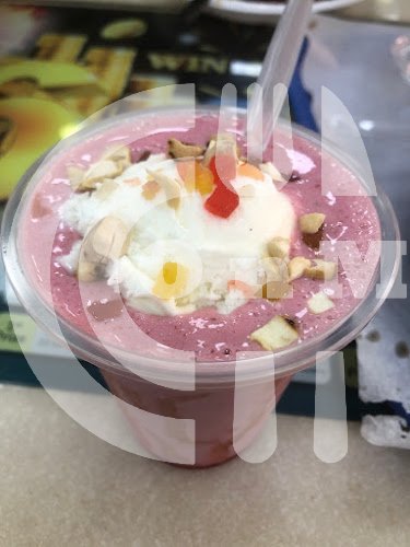 Ice zone, safari mall